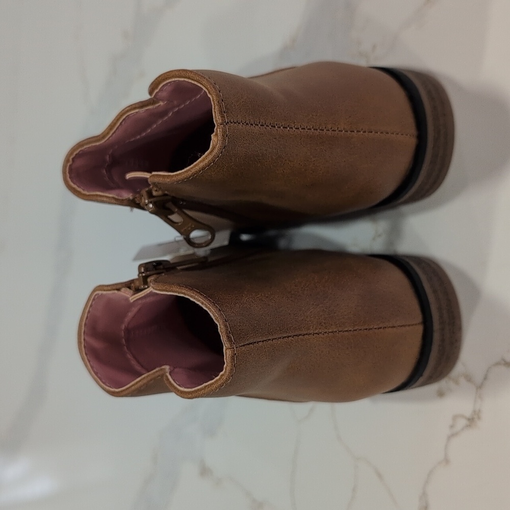 Cat & Jack Boots 9 - Picture 4 of 5